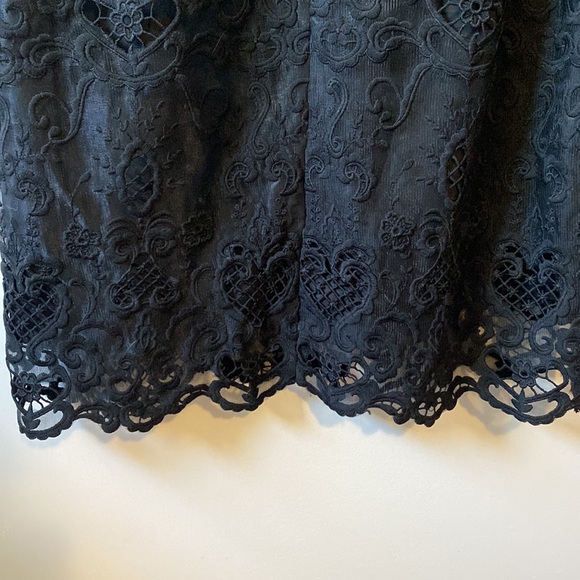 Darling London Lace Sheath Dress - Picture 6 of 7